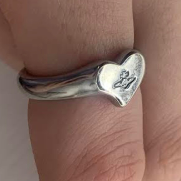 Vivienne Westwood Silver Heart Ring - Picture 2 of 8